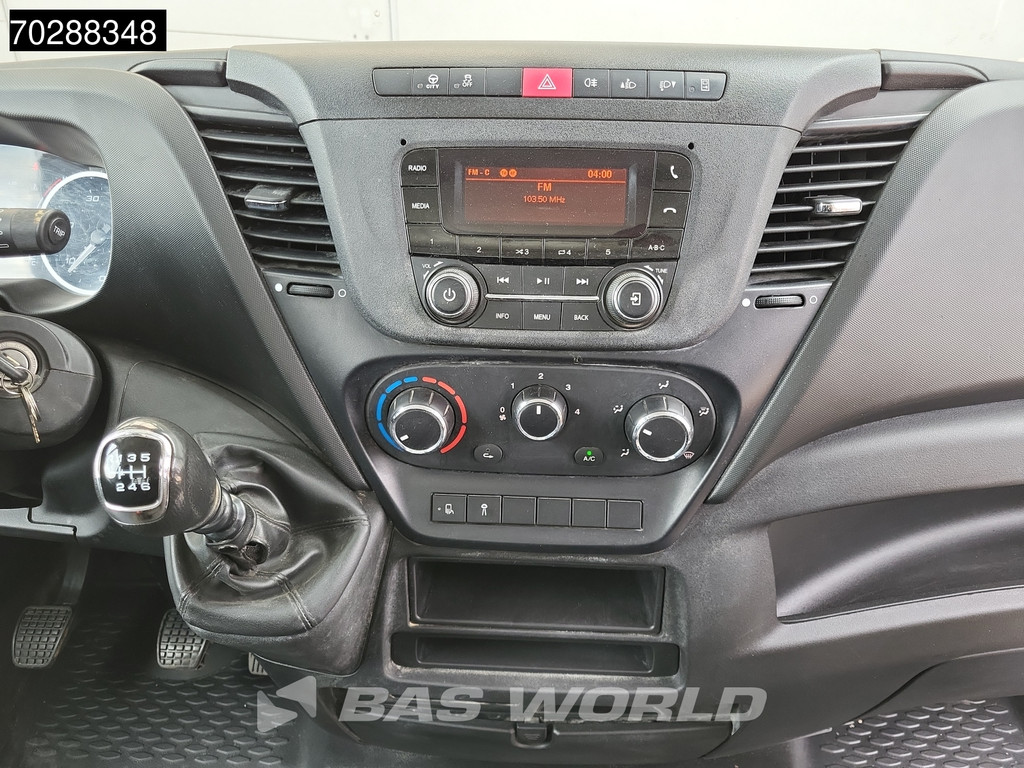 Iveco Daily 35C16 3.0L Open Laadbak met Kist Dubbel Cabine Dubbellucht 3,5t Trekhaak Airco Cruise Euro6 Pritsche Pickup Open Box Airco Trekhaak Cruise control 15