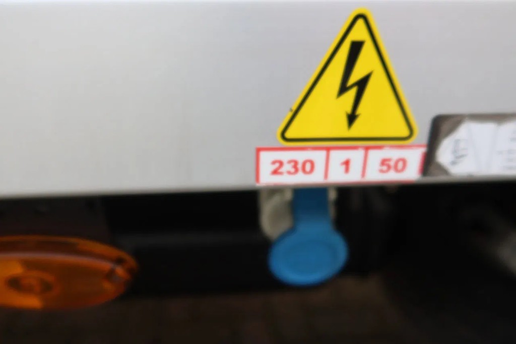 Iveco Daily 35C16 Carrier Xarios 350 Koel+Vries+verwarmen + stekker 220 volt, Dhollandia 750 kg klep 12