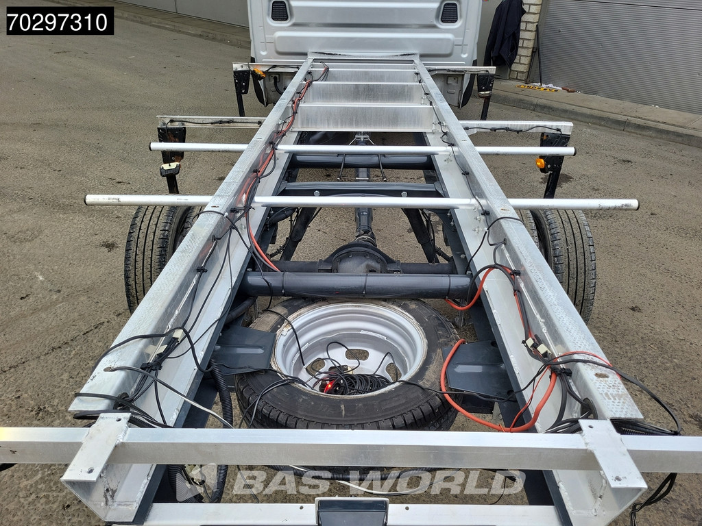 Iveco Daily 35C16 Chassis Cabine 410WB Dubbellucht 160PK Airco Cruise Euro6 Fahrgestell Cruise control 7