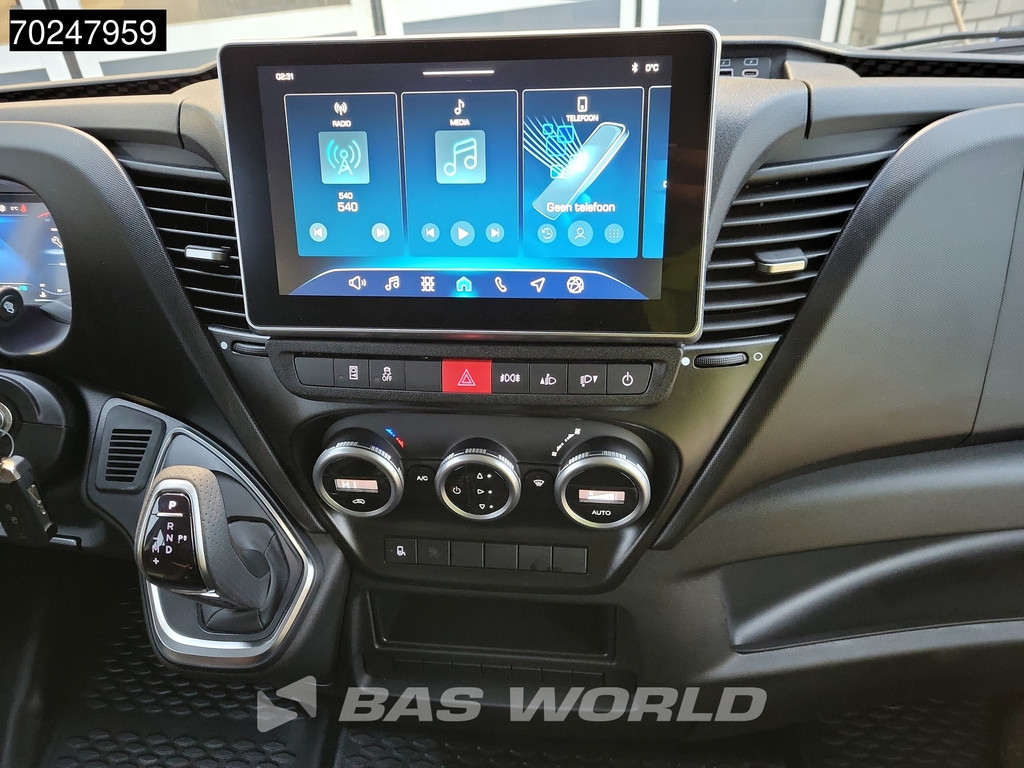 Iveco Daily 35C18 3.0 180PK Nwe model 2025 Dubbel Cabine Open laadbak Navi ACC LED 3,5T Trekvermogen Pritsche Pickup 3m3 Airco Dubbel cabine 12