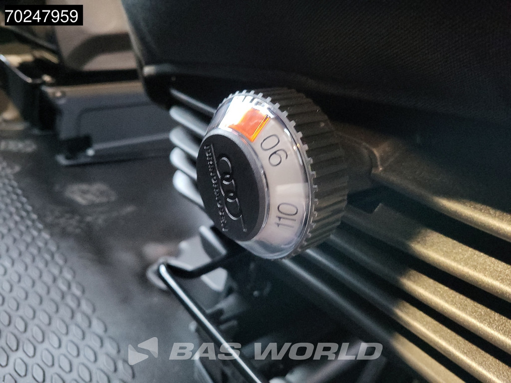 Iveco Daily 35C18 3.0 180PK Nwe model 2025 Dubbel Cabine Open laadbak Navi ACC LED 3,5T Trekvermogen Pritsche Pickup 3m3 Airco Dubbel cabine 18