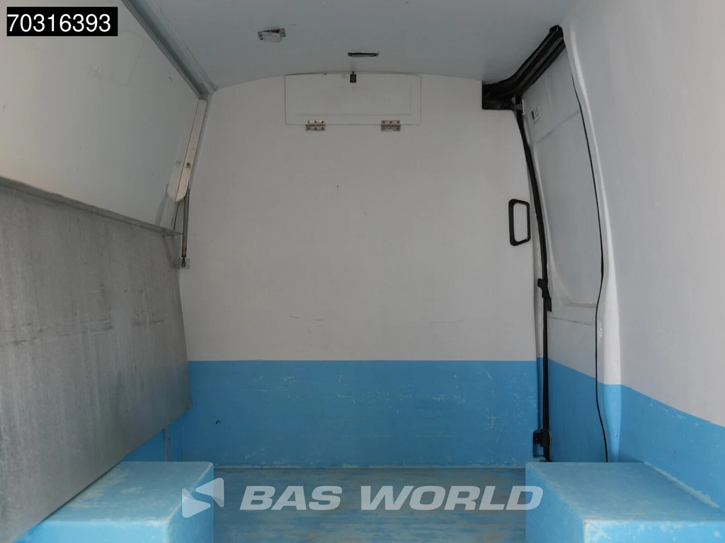 Iveco Daily 35C18 3.0L Automaat Foodtruck L2H2 3,5t Trekhaak Airco Cruise Camera Euro6 L2 Verkoopwagen Marktwagen Airco Trekhaak Cruise control 12