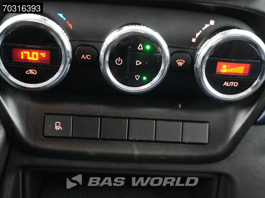 Iveco Daily 35C18 3.0L Automaat Foodtruck L2H2 3,5t Trekhaak Airco Cruise Camera Euro6 L2 Verkoopwagen Marktwagen Airco Trekhaak Cruise control 19