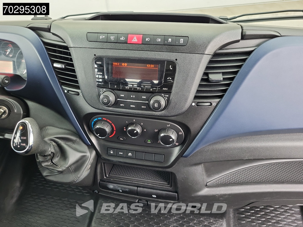 Iveco Daily 35C18 3.0L Automaat Kipper Dubbellucht 3,5t Trekhaak 180PK Airco Cruise Euro6 Kieper Tipper Benne 2m3 Airco Trekhaak Cruise control 14