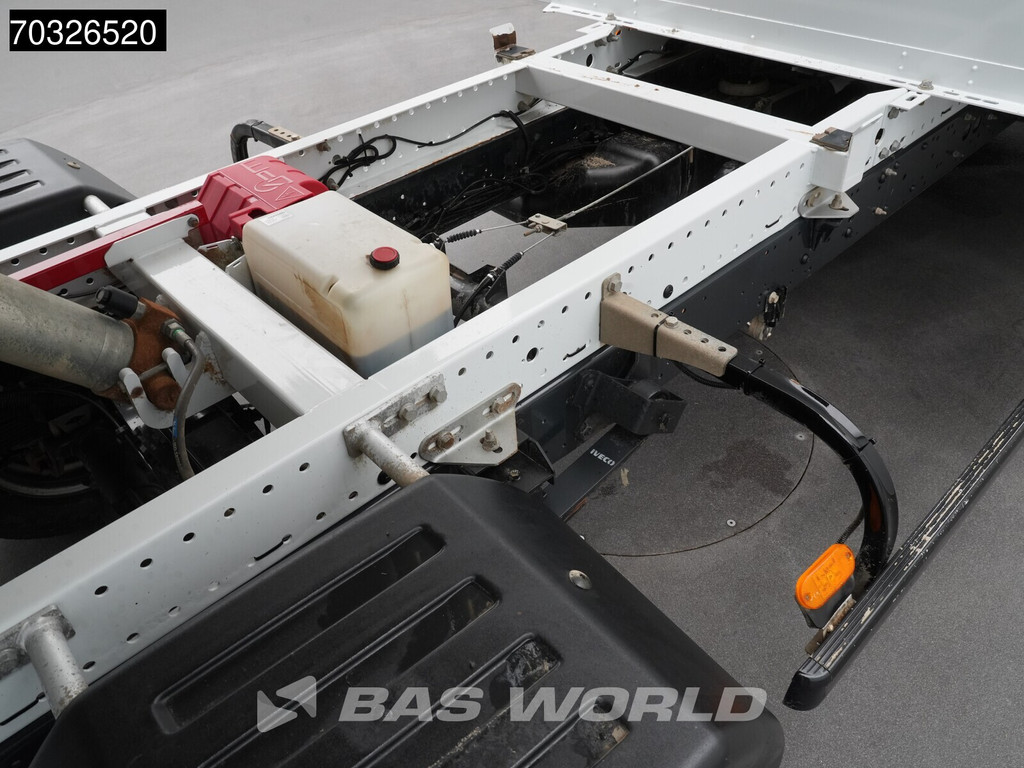 Iveco Daily 35C18 3.0L Automaat Kipper met Kist Dubbellucht 3,5t Trekhaak Cruise Euro6 Tipper Benne Kieper Trekhaak Cruise control 10