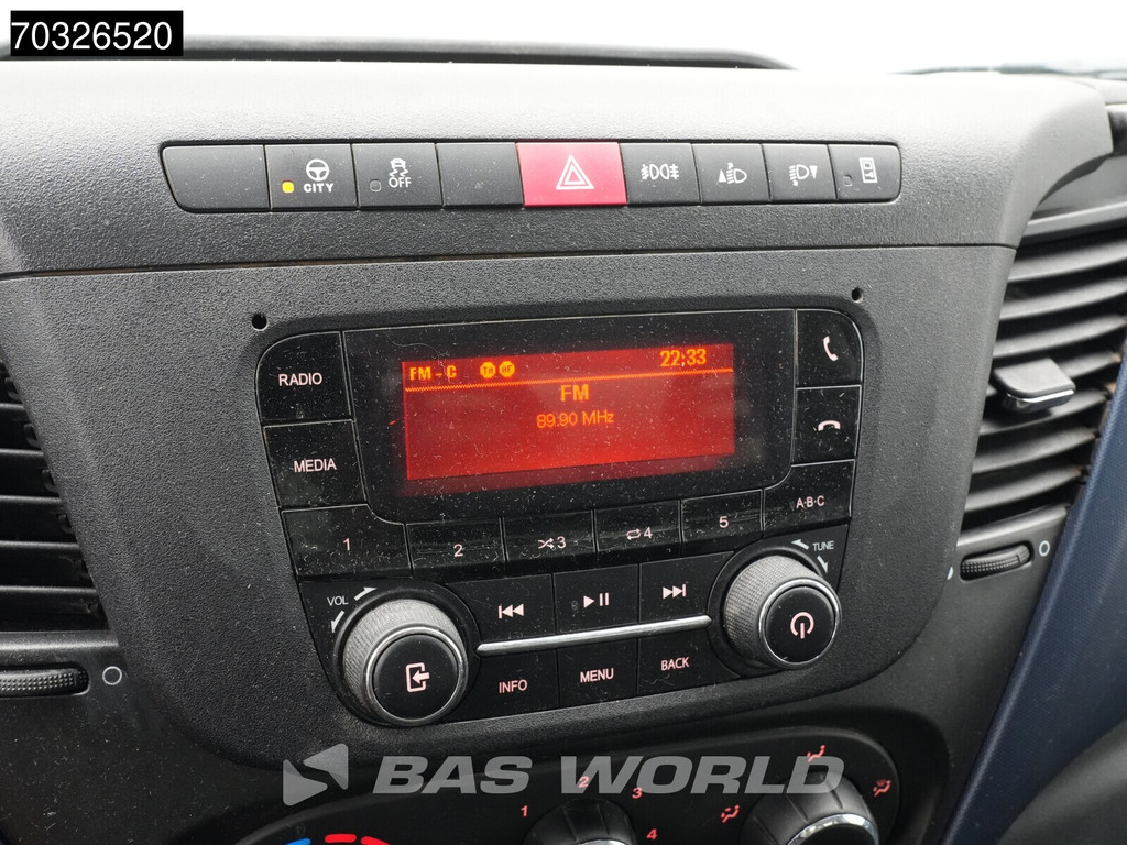 Iveco Daily 35C18 3.0L Automaat Kipper met Kist Dubbellucht 3,5t Trekhaak Cruise Euro6 Tipper Benne Kieper Trekhaak Cruise control 14