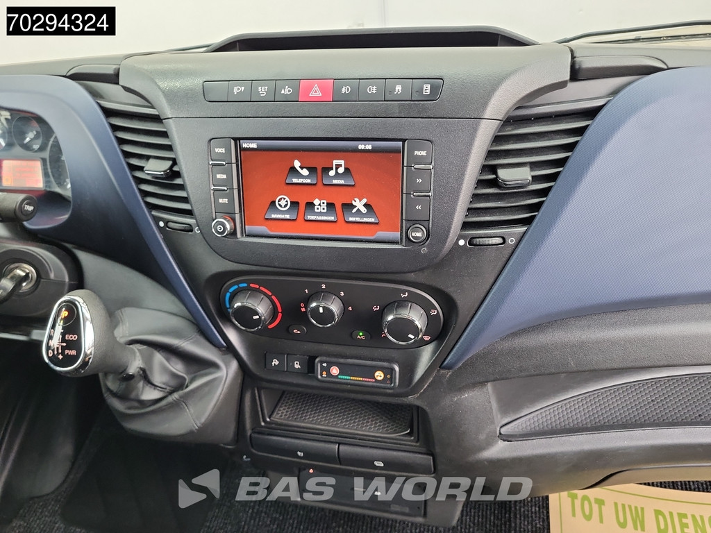 Iveco Daily 35C18 3.0L Automaat L2H2 Dubbellucht 180PK 3,5t Trekgewicht Navi Airco Cruise Camera Euro6 L2 11m3 Airco Cruise control 14