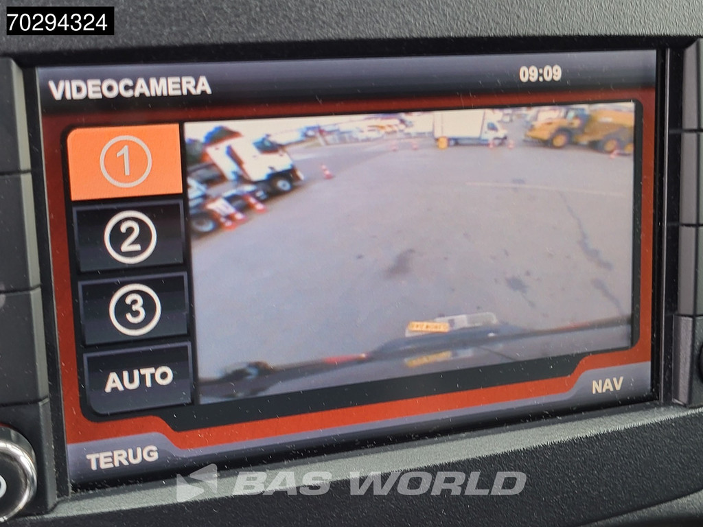 Iveco Daily 35C18 3.0L Automaat L2H2 Dubbellucht 180PK 3,5t Trekgewicht Navi Airco Cruise Camera Euro6 L2 11m3 Airco Cruise control 15