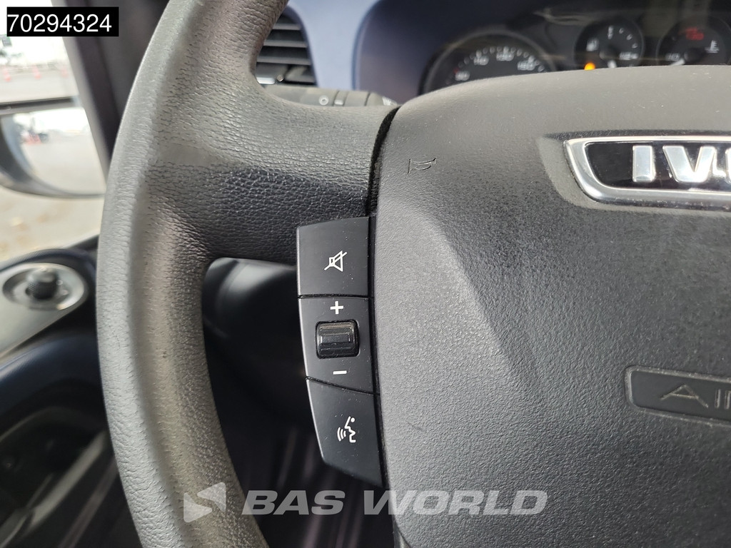 Iveco Daily 35C18 3.0L Automaat L2H2 Dubbellucht 180PK 3,5t Trekgewicht Navi Airco Cruise Camera Euro6 L2 11m3 Airco Cruise control 21