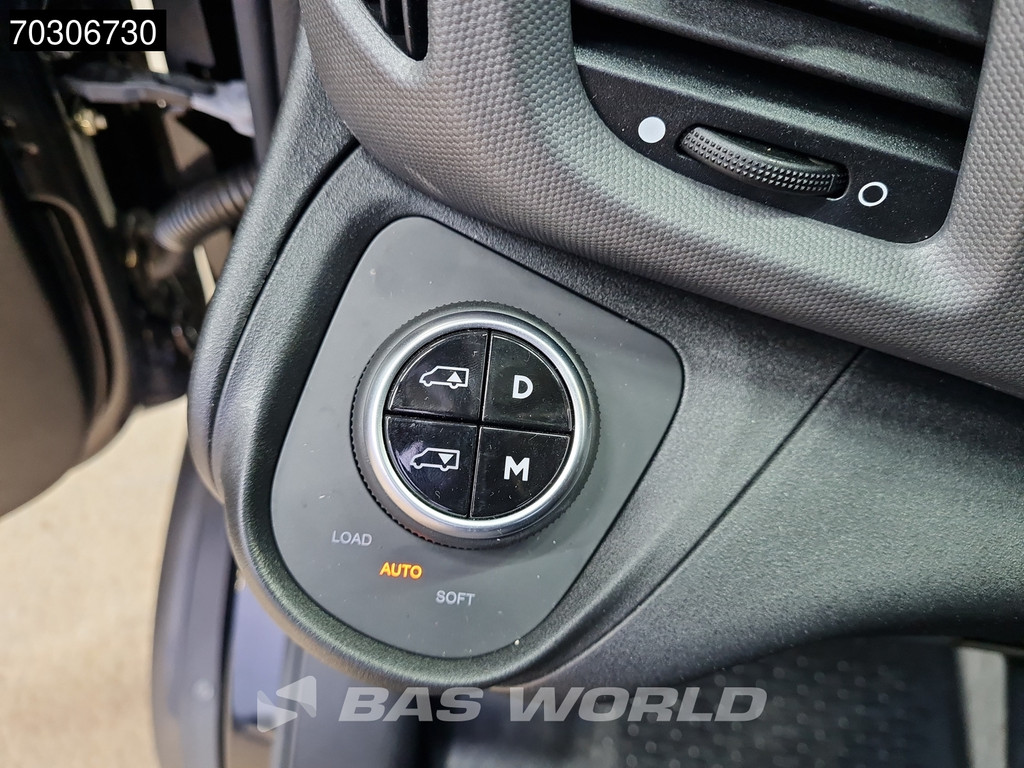 Iveco Daily 35C18 3.0L Automaat Luchtvering 410WB Chassis Cabine LED Navi Airco Cruise Euro6 Chassis Fahrgestell Airco Cruise control 17