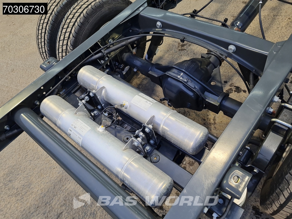 Iveco Daily 35C18 3.0L Automaat Luchtvering 410WB Chassis Cabine LED Navi Airco Cruise Euro6 Chassis Fahrgestell Airco Cruise control 8