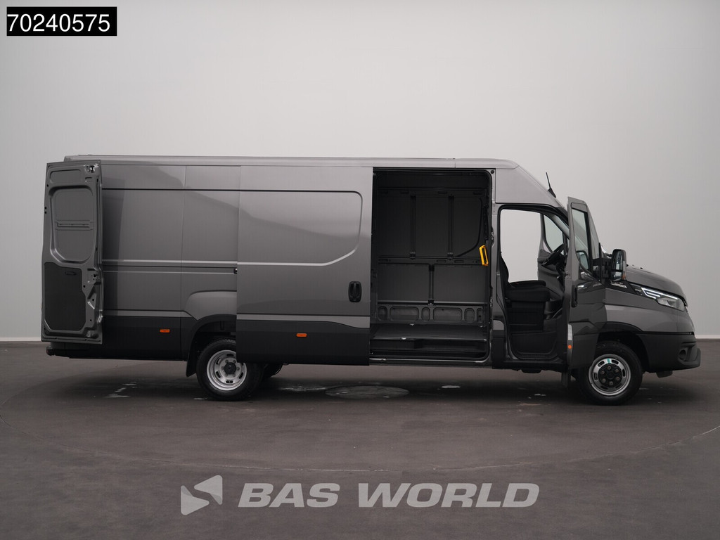 Iveco Daily 35C18 BPM VRIJ! 3.0L Automaat L3H2 180PK Dubbellucht 3,5t Trekgewicht ACC Navi Camera Parkeersensoren 16m3 Euro6 L4H2 16m3 Airco 10