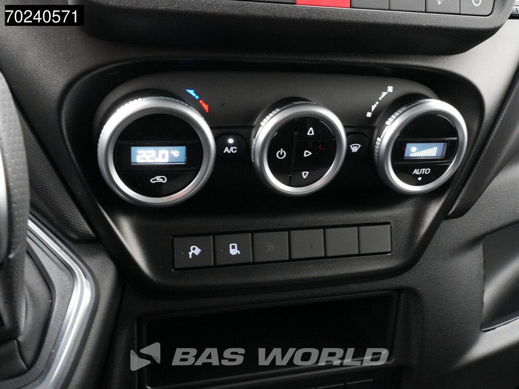Iveco Daily 35C18 BPM VRIJ! 3.0L Automaat L3H2 180PK Dubbellucht 3,5t Trekgewicht ACC Navi Camera Parkeersensoren 16m3 Euro6 L4H2 16m3 Airco 14