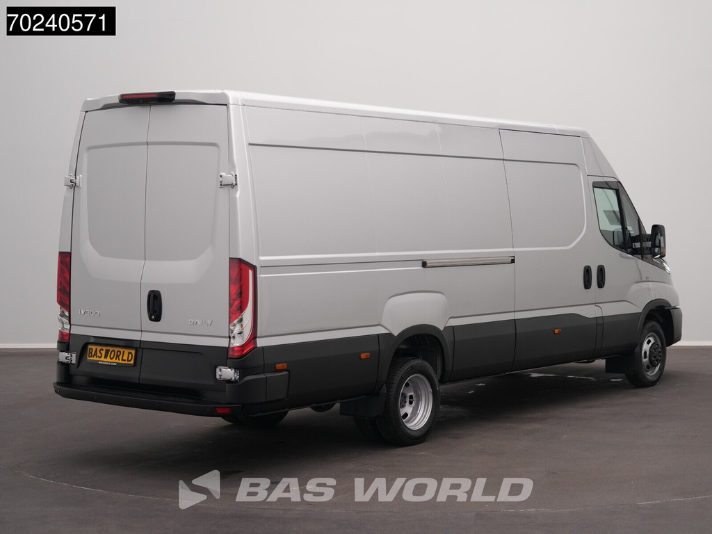 Iveco Daily 35C18 BPM VRIJ! 3.0L Automaat L3H2 180PK Dubbellucht 3,5t Trekgewicht ACC Navi Camera Parkeersensoren 16m3 Euro6 L4H2 16m3 Airco 2