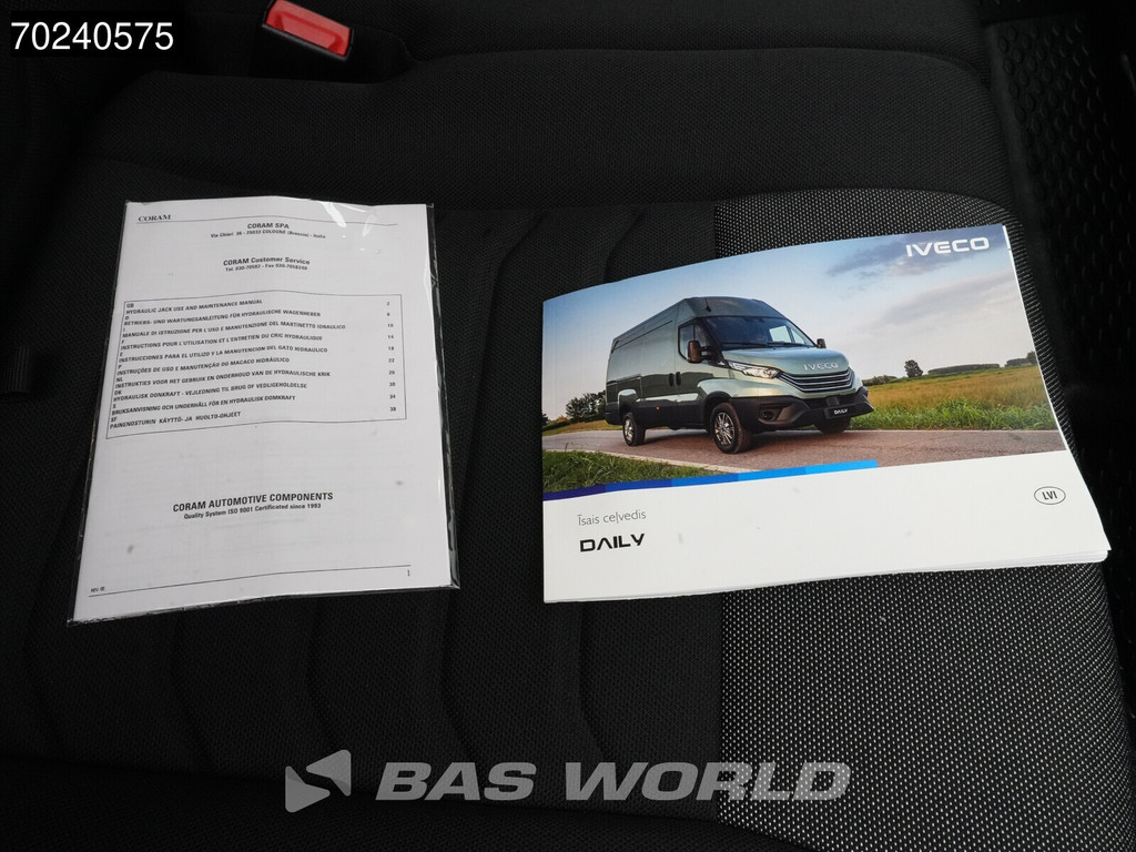 Iveco Daily 35C18 BPM VRIJ! 3.0L Automaat L3H2 180PK Dubbellucht 3,5t Trekgewicht ACC Navi Camera Parkeersensoren 16m3 Euro6 L4H2 16m3 Airco 20