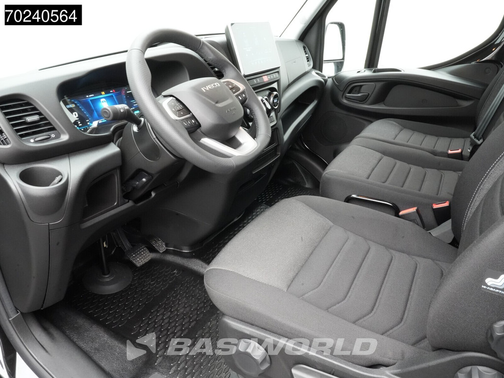 Iveco Daily 35C18 BPM VRIJ! 3.0L Automaat L3H2 180PK Dubbellucht 3,5t Trekgewicht ACC Navi Camera Parkeersensoren Euro6 L4H2 16m3 Airco 3