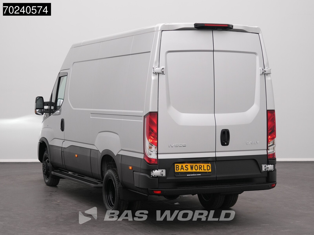 Iveco Daily 35C18 BPM VRIJ! 3.0L Black Edition Automaat 180PK L2H2 Dubbellucht 3,5t Trekgewicht ACC LED Navi Camera Parkeersensoren Euro6 L2 12m3 Airco 2
