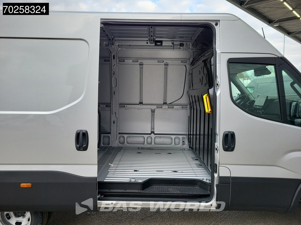 Iveco Daily 35C21 210PK Automaat Dubbellucht 2025 model ACC LED Camera Parkeersensoren L2 12m3 Airco 8