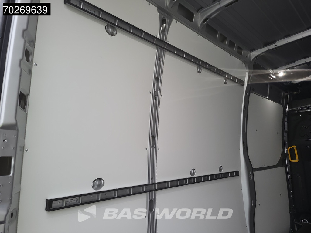 Iveco Daily 35C21 3.0L 210PK Automaat 2x Schuifdeur L2H2 Dubbellucht ACC LED Camera Euro6 L2 12m3 Airco 9