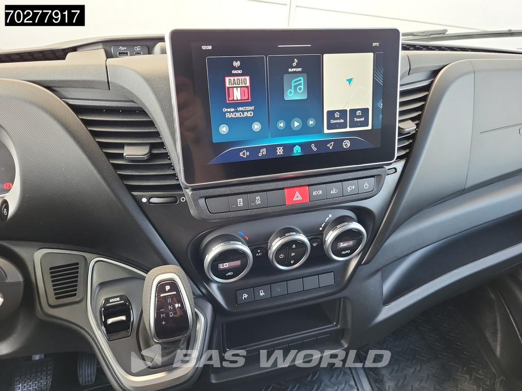 Iveco Daily 35C21 3.0L 210PK Automaat L2H1 Dubbellucht LED ACC 3.5t trekhaak Navi Laag dak 9m3 Airco Trekhaak 11