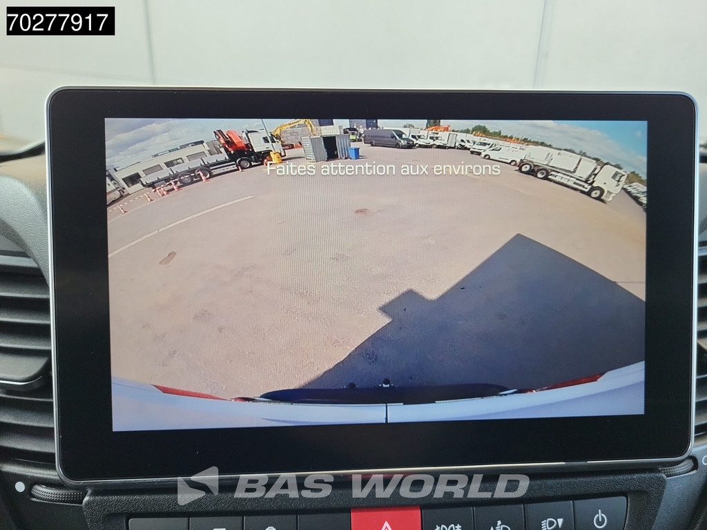 Iveco Daily 35C21 3.0L 210PK Automaat L2H1 Dubbellucht LED ACC 3.5t trekhaak Navi Laag dak 9m3 Airco Trekhaak 13