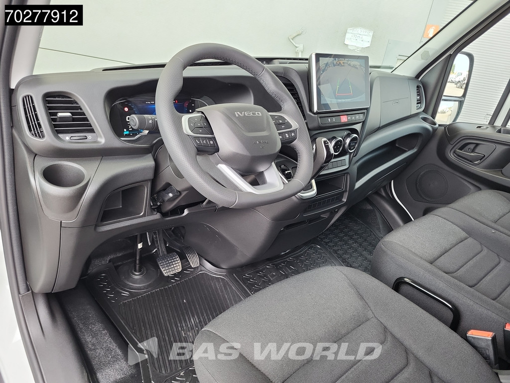 Iveco Daily 35C21 3.0L 210PK Automaat L2H2 Dubbellucht 3.5t Trekhaak LED ACC Navi Airco Camera Parkeersensoren Euro6 L2H2 12m3 Airco Trekhaak 13
