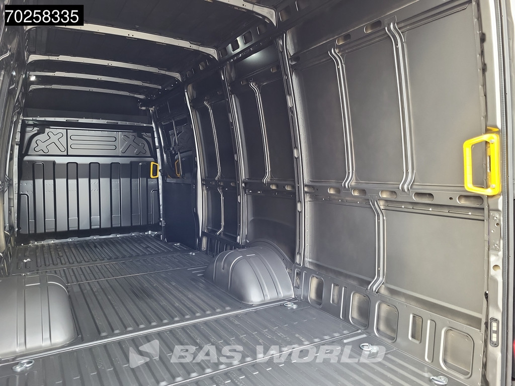 Iveco Daily 35C21 3.0L Automaat 16m3 L4H2 LED ACC CarPlay Camera L3H2 16m3 Airco 8