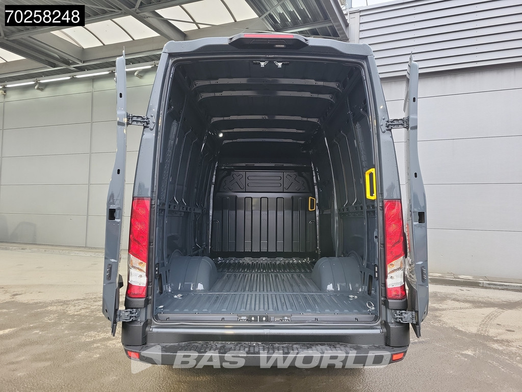 Iveco Daily 35C21 3.0L Automaat 2025 model L2H2 Dubbellucht 3,5t Trekvermogen ACC LED CarPlay Camera 12m3 Airco 7