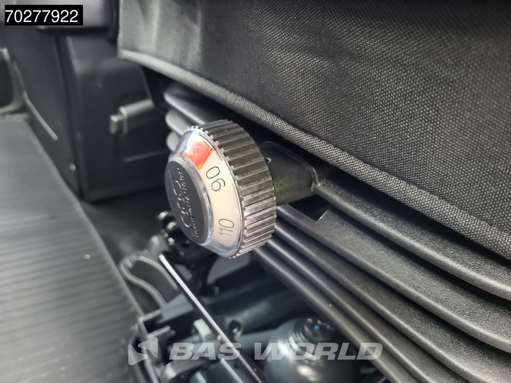 Iveco Daily 35C21 3.0L Automaat 210PK 3,5t Trekhaak L2H1 LED ACC Navi Airco Camera Parkeersensoren Euro6 L2 Airco Trekhaak 21