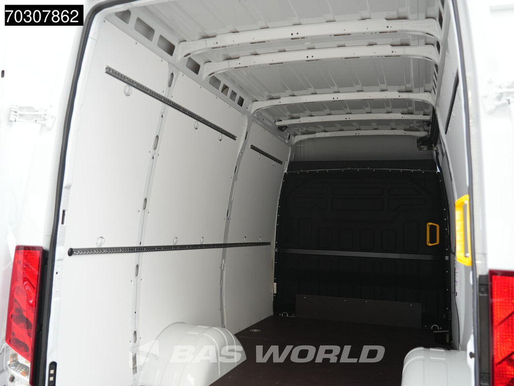 Iveco Daily 35C21 3.0L Automaat 210PK Dubbellucht L2H2 ACC LED 3,5t Trekgewicht Airco Camera Parkeersensoren CarPlay Stoelverwarming Euro6 L2 Airco 11