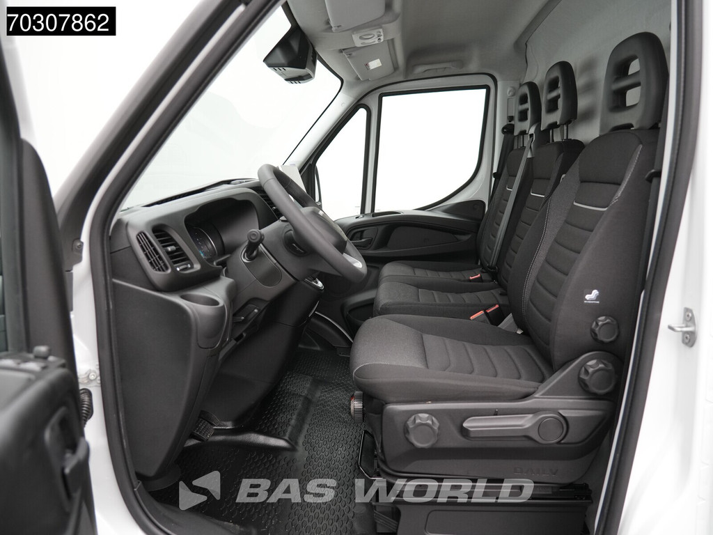 Iveco Daily 35C21 3.0L Automaat 210PK Dubbellucht L2H2 ACC LED 3,5t Trekgewicht Airco Camera Parkeersensoren CarPlay Stoelverwarming Euro6 L2 Airco 12