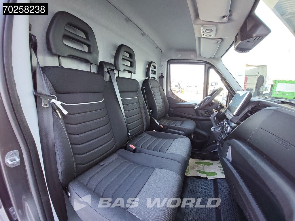 Iveco Daily 35C21 3.0L Automaat 210PK L2H2 Dubbellucht 2025-Model 3,5t Trekhaak ACC LED CarPlay Camera Parkeersensoren Euro6 L2 12m3 Airco 10