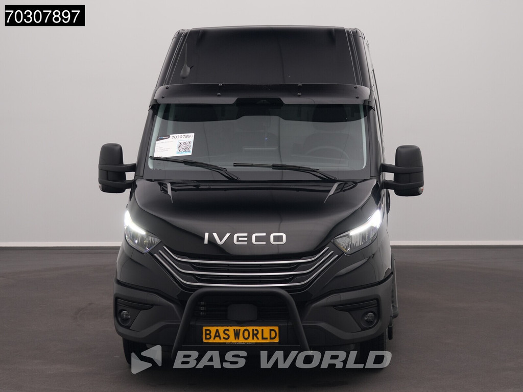 Iveco Daily 35C21 3.0L Automaat Black Edition L4H2 ACC LED Airco Camera Parkeersensoren CarPlay Stoelverwarming 3,5t Trekgewicht Euro6 L3 Airco 12
