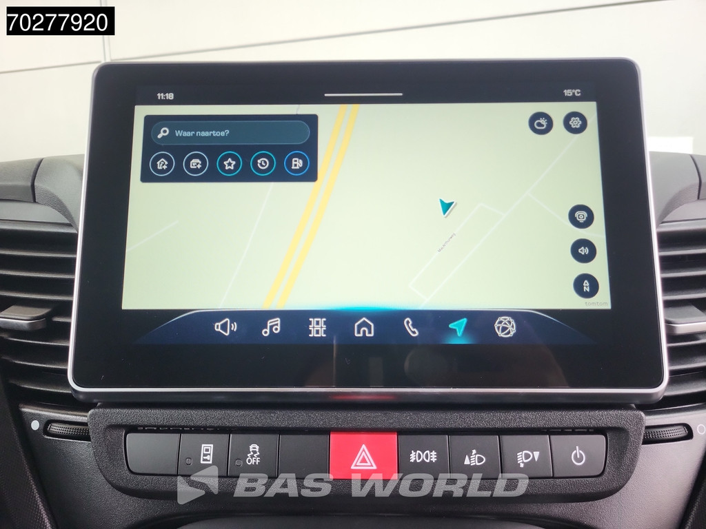 Iveco Daily 35C21 3.0L Automaat L2H1 Laag Dak 210PK 3,5t Trekhaak ACC LED Navi Camera Parkeersensoren Euro6 L2 9m3 Airco Trekhaak 15