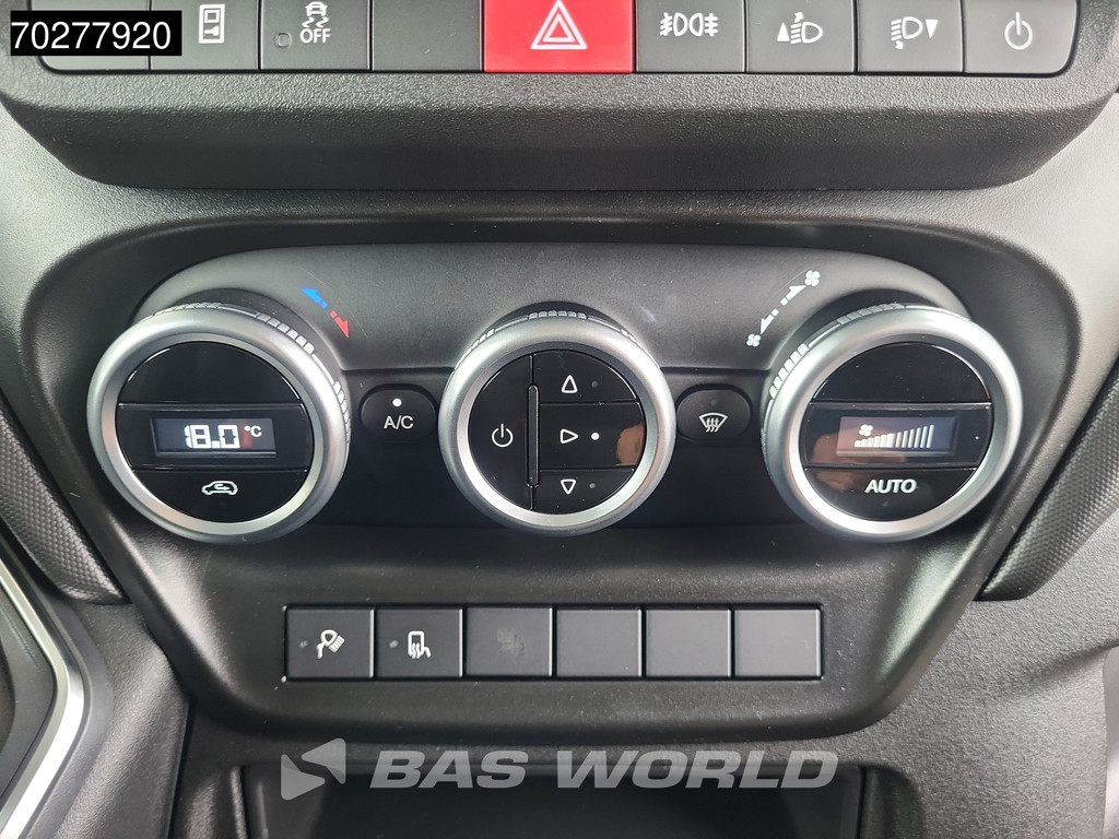 Iveco Daily 35C21 3.0L Automaat L2H1 Laag Dak 210PK 3,5t Trekhaak ACC LED Navi Camera Parkeersensoren Euro6 L2 9m3 Airco Trekhaak 16