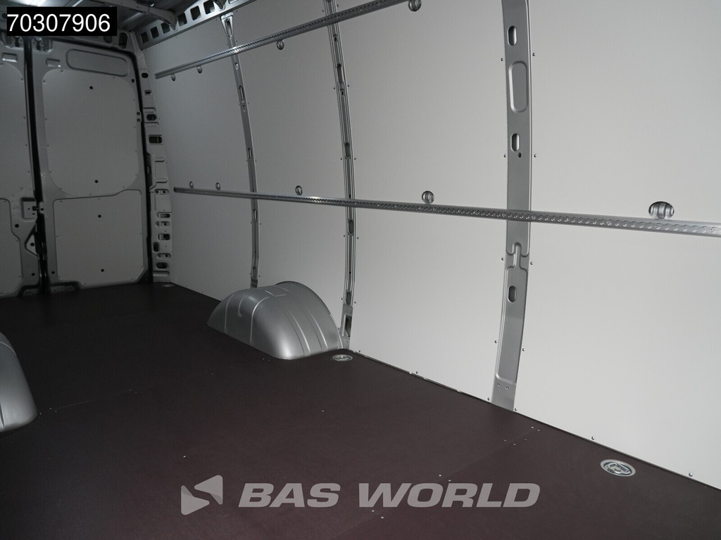 Iveco Daily 35C21 3.0L Automaat L3H2 210PK Dubbellucht ACC LED Airco Camera Parkeersensoren CarPlay Stoelverwarming 3,5t Trekgewicht Euro6 L3 Airco 14