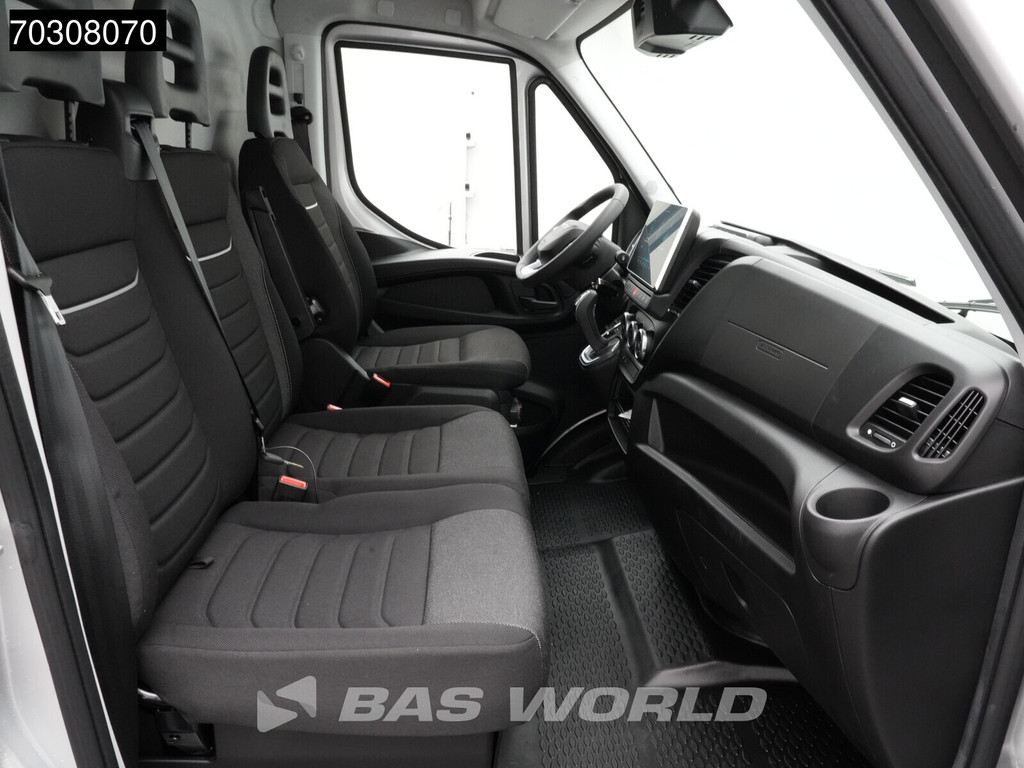 Iveco Daily 35C21 3.0L Automaat L4H3 210PK ACC LED Dubbellucht Airco Camera CarPlay Parkeersensoren 19,6m3 Euro6 Hoog Dak L4 Airco 13
