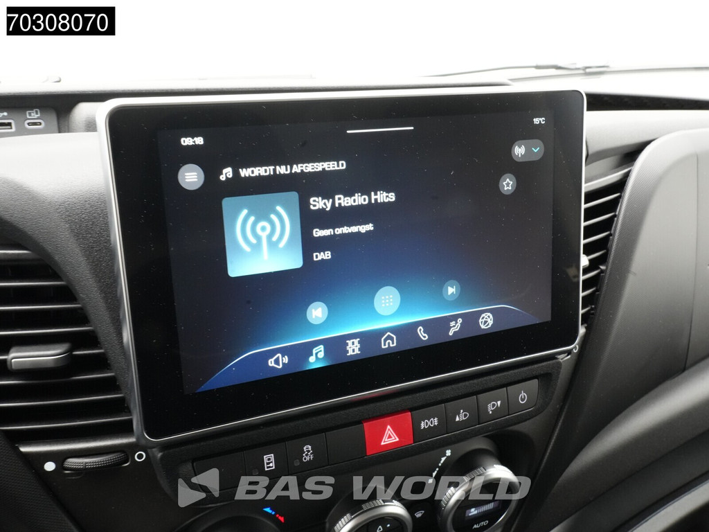 Iveco Daily 35C21 3.0L Automaat L4H3 210PK ACC LED Dubbellucht Airco Camera CarPlay Parkeersensoren 19,6m3 Euro6 Hoog Dak L4 Airco 17