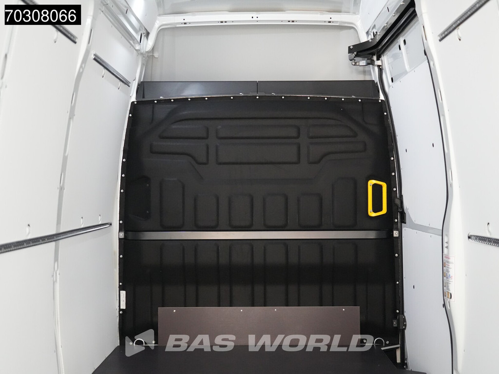 Iveco Daily 35C21 3.0L Automaat L4H3 Dubbellucht 210PK LED ACC Airco Camera Parkeersensoren CarPlay 3,5t Trekgewicht Euro6 L4 Hoog Dak Airco 12