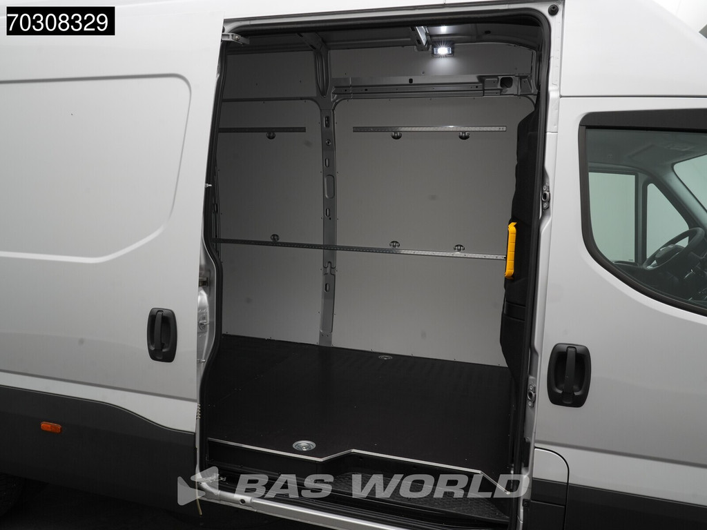 Iveco Daily 35C21 3.0L Automaat L4H3 Dubbellucht 210PK LED ACC Airco Camera Parkeersensoren CarPlay Stoelverwarming 3,5t Trekgewicht 19,6m3 Euro6 L4 Hoog Dak XL Airco 9