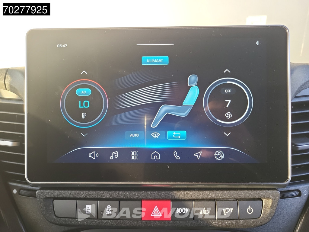 Iveco Daily 35C21 3.0L Automaat L5H3 210PK Hoog Dak Dubbellucht 3,5t Trekhaak ACC Navi LED Camera Parkeersensoren Euro6 L5 19m3 Airco Trekhaak 16