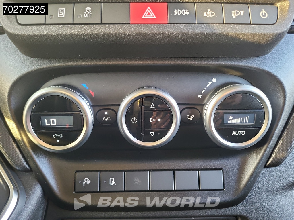 Iveco Daily 35C21 3.0L Automaat L5H3 210PK Hoog Dak Dubbellucht 3,5t Trekhaak ACC Navi LED Camera Parkeersensoren Euro6 L5 19m3 Airco Trekhaak 17
