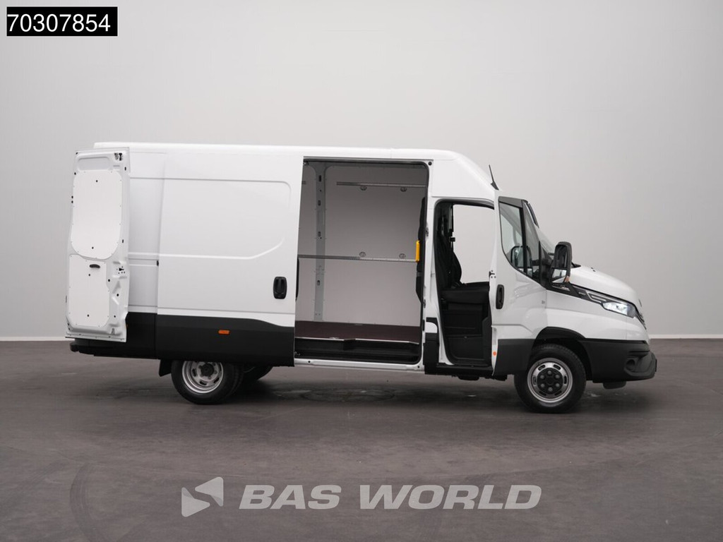Iveco Daily 35C21 3.0L Automatic 210HP L2H2 Dual Wheels ACC LED Camera CarPlay Parking Sensors 3,5t Towing Capacity Euro6 L2 Airco 8