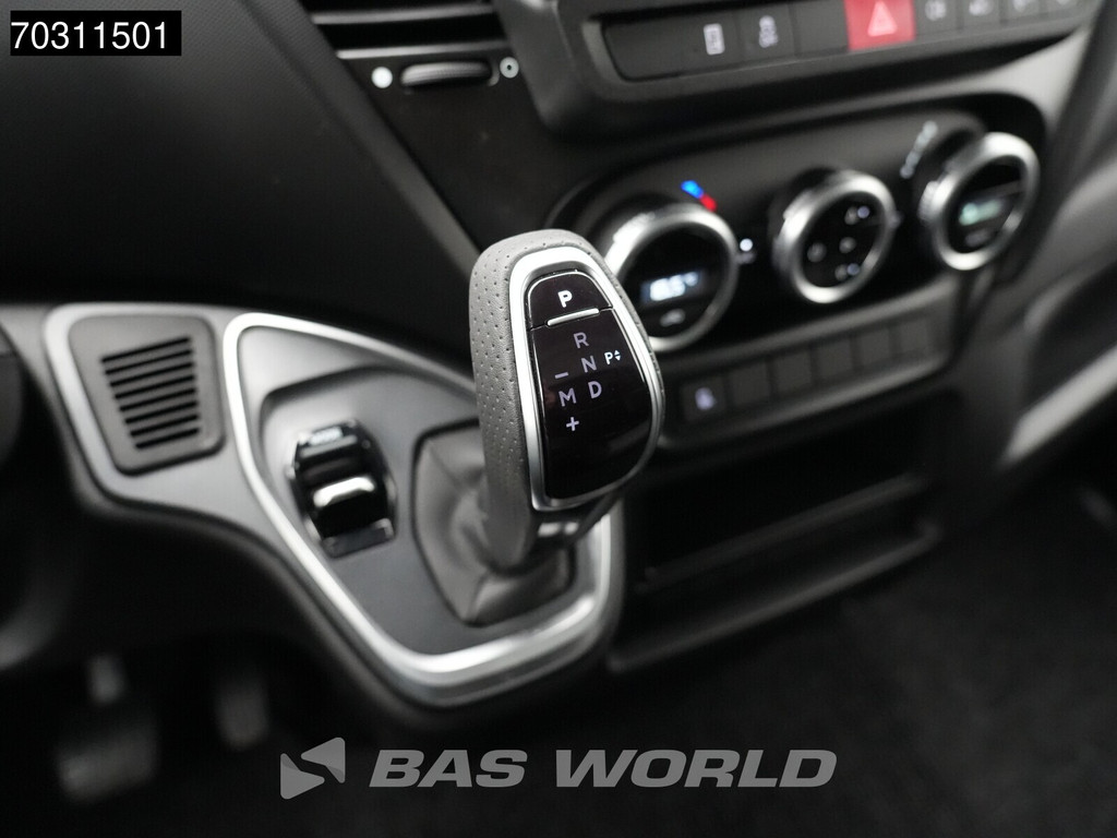 Iveco Daily 35C21 3.0L Laadklep 3,5t Trekhaak Automaat Dubbellucht Schuifzeilen Bakwagen LED ACC Parkeersensoren Euro6 Zeilen Zeilenwagen Koffer Meubelbak Airco Trekhaak 15