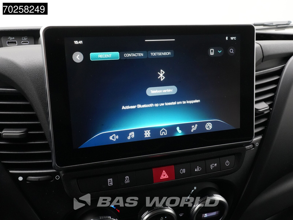 Iveco Daily 35C21 BPM VRIJ! 3.0L Automaat 210PK L2H2 2025-Model Dubbellucht 3,5t Trekvermogen ACC LED CarPlay Camera Parkeersensoren Euro6 L2 12m3 Airco 18