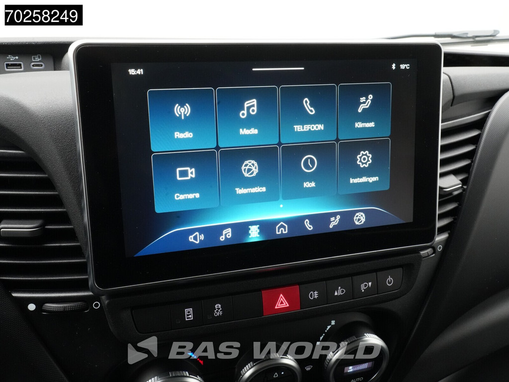 Iveco Daily 35C21 BPM VRIJ! 3.0L Automaat 210PK L2H2 2025-Model Dubbellucht 3,5t Trekvermogen ACC LED CarPlay Camera Parkeersensoren Euro6 L2 12m3 Airco 19