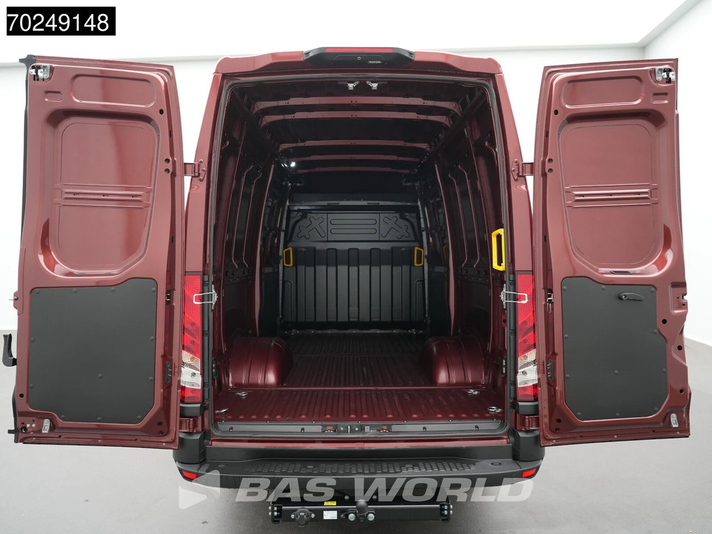 Iveco Daily 35C21 BPM VRIJ! 3.0L Automaat 2x Schuifdeur 210PK L2H2 Dubbellucht 2025-Model 3,5t Trekhaak ACC LED Navi Camera Parkeersensoren Euro6 L2 12m3 Airco Trekhaak 12