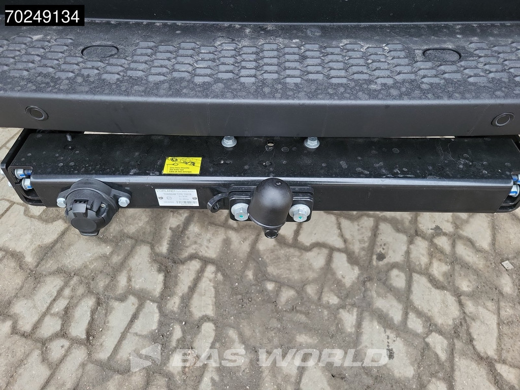 Iveco Daily 35C21 Uniek! 3.0L Automaat Laag Dak L2H1 3,5t Trekhaak LED ACC Navi Camera Parkeersensoren CarPlay Euro6 L2 8m3 Airco Trekhaak 8