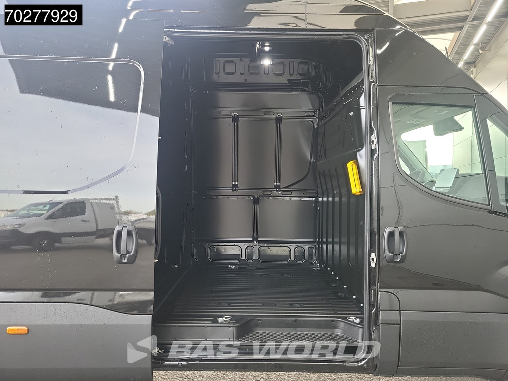 Iveco Daily 35C21 XXL 3.0L Automaat 19,3m3 L5H3 210PK Hoog Dak Dubbellucht 3,5t Trekhaak ACC Navi LED Camera Parkeersensoren Euro6 L5 Airco Trekhaak 7