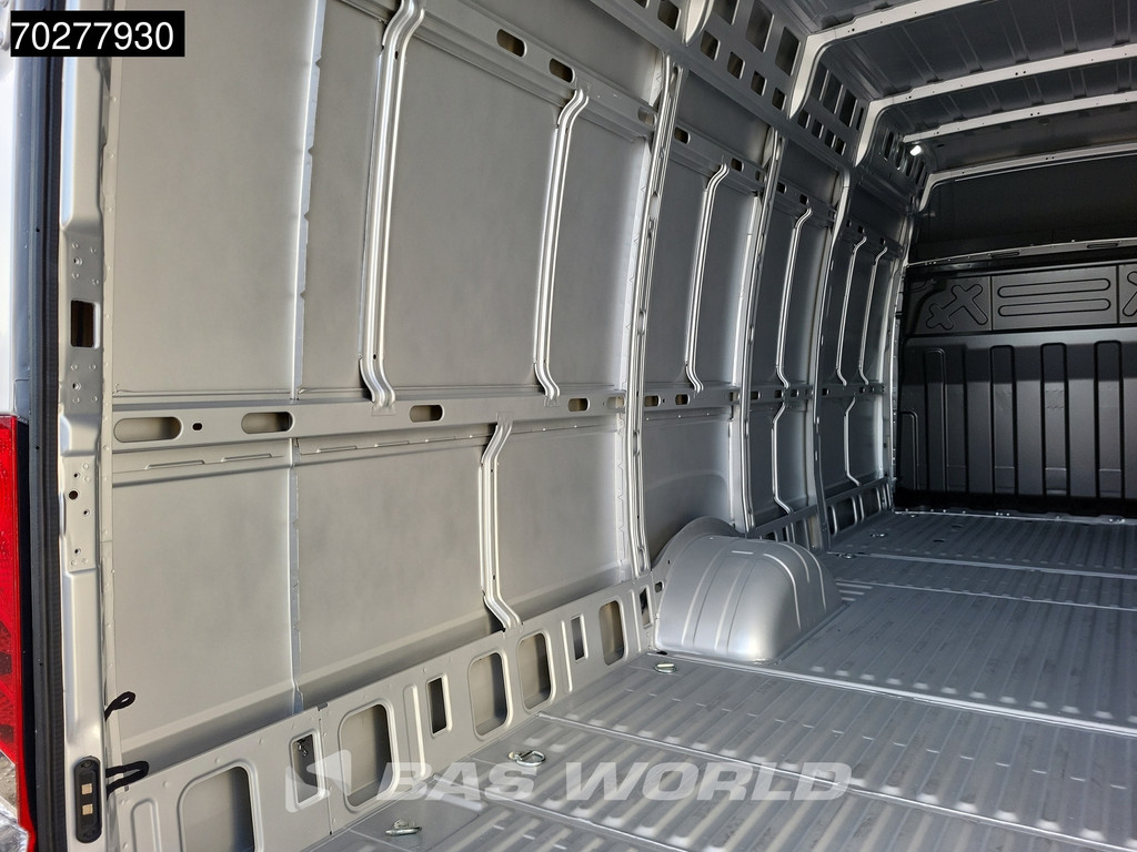 Iveco Daily 35C21 XXL 3.0L Automaat 19,3m3 L5H3 210PK Hoog Dak Dubbellucht 3,5t Trekhaak ACC Navi LED Camera Parkeersensoren Euro6 L5 Airco Trekhaak 9